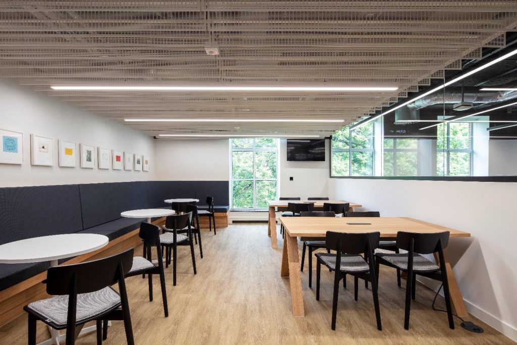 Financial Institute in Surrey